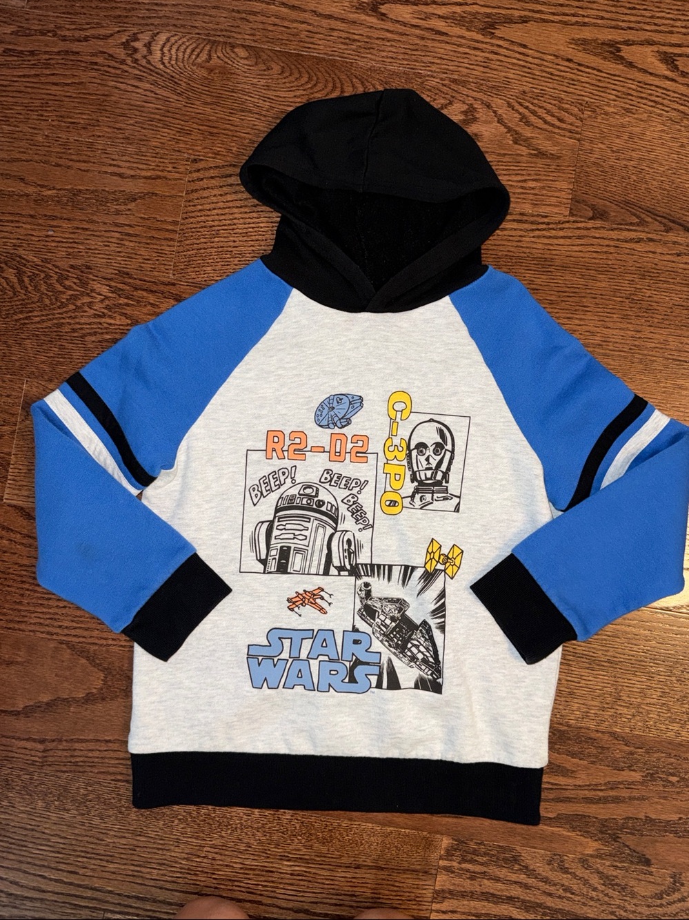 Size 10 boys Star Wars x Jumping Beans hooded sweatshirt.